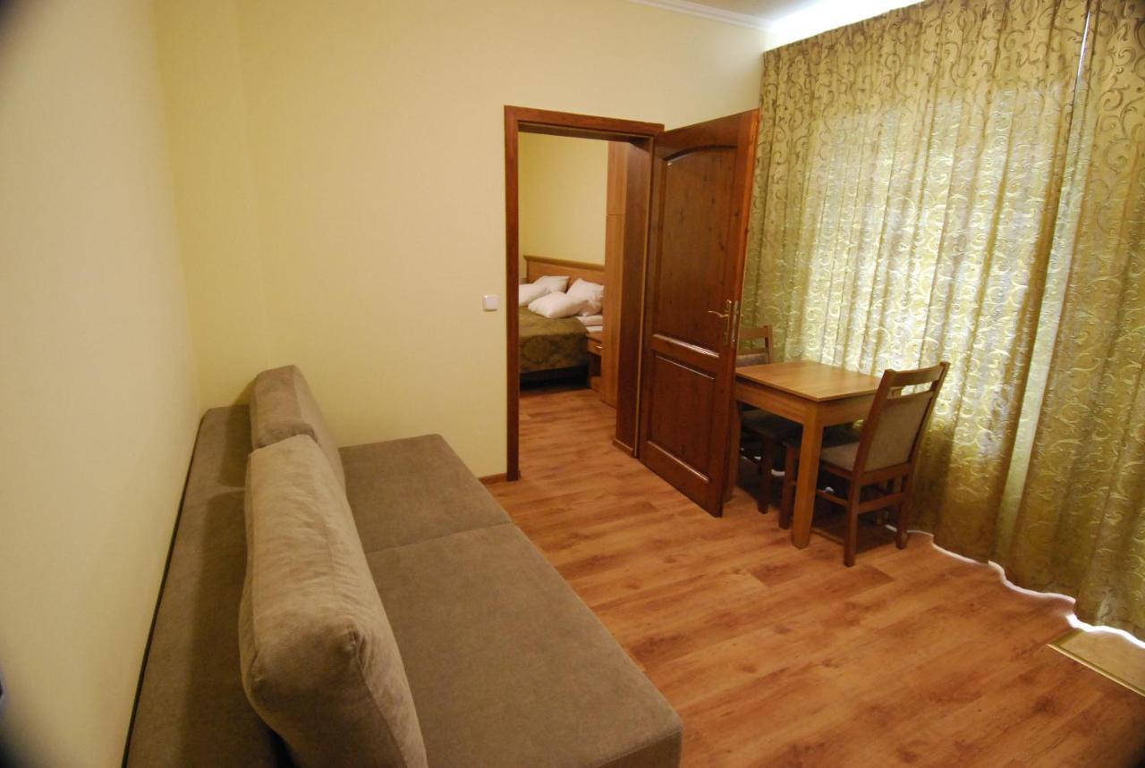 Ivanek Guest House Звиковске Подгради Экстерьер фото