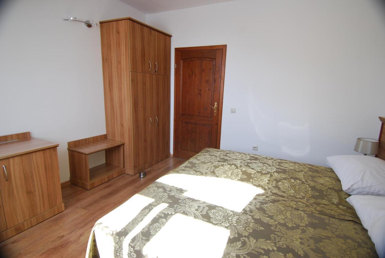 Ivanek Guest House Звиковске Подгради Экстерьер фото