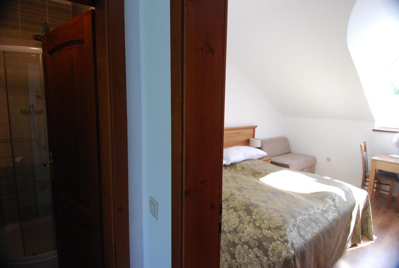 Ivanek Guest House Звиковске Подгради Экстерьер фото