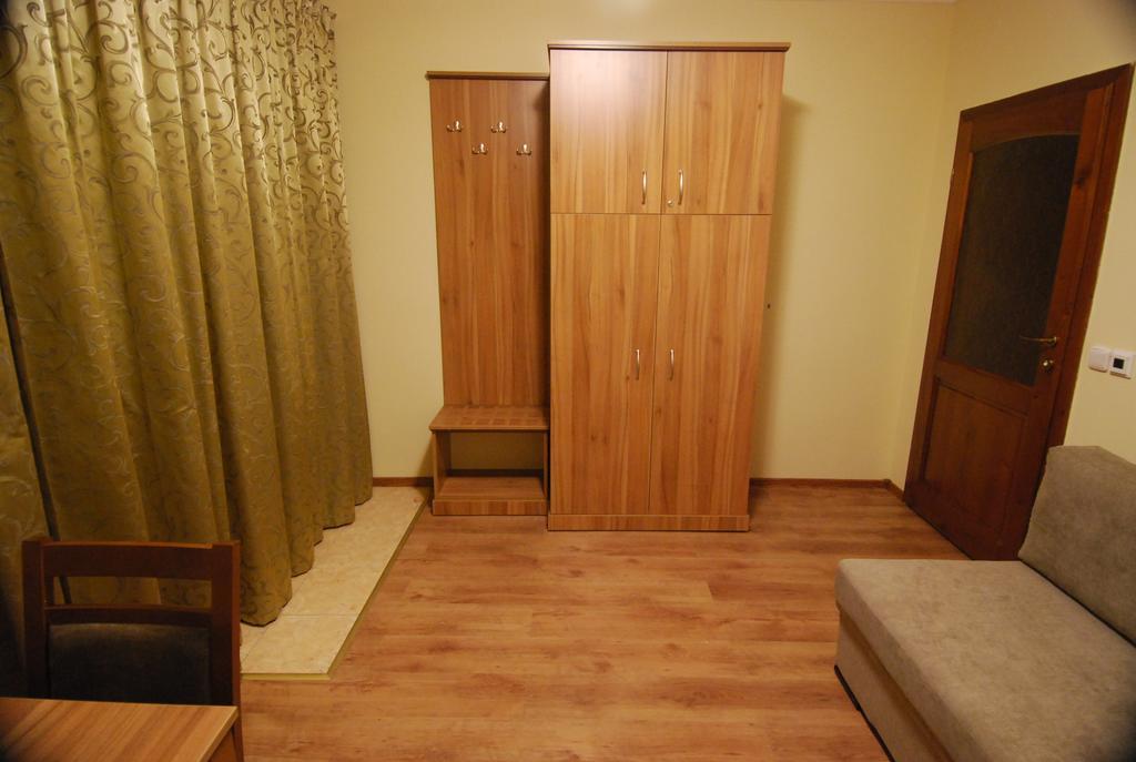 Ivanek Guest House Звиковске Подгради Экстерьер фото