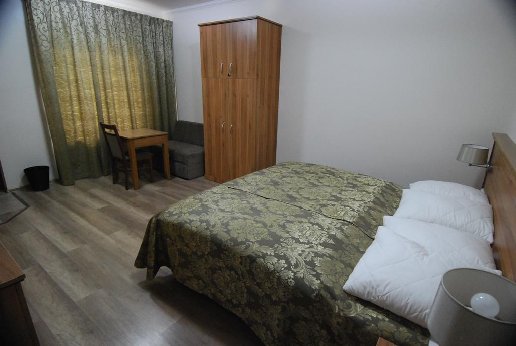 Ivanek Guest House Звиковске Подгради Экстерьер фото