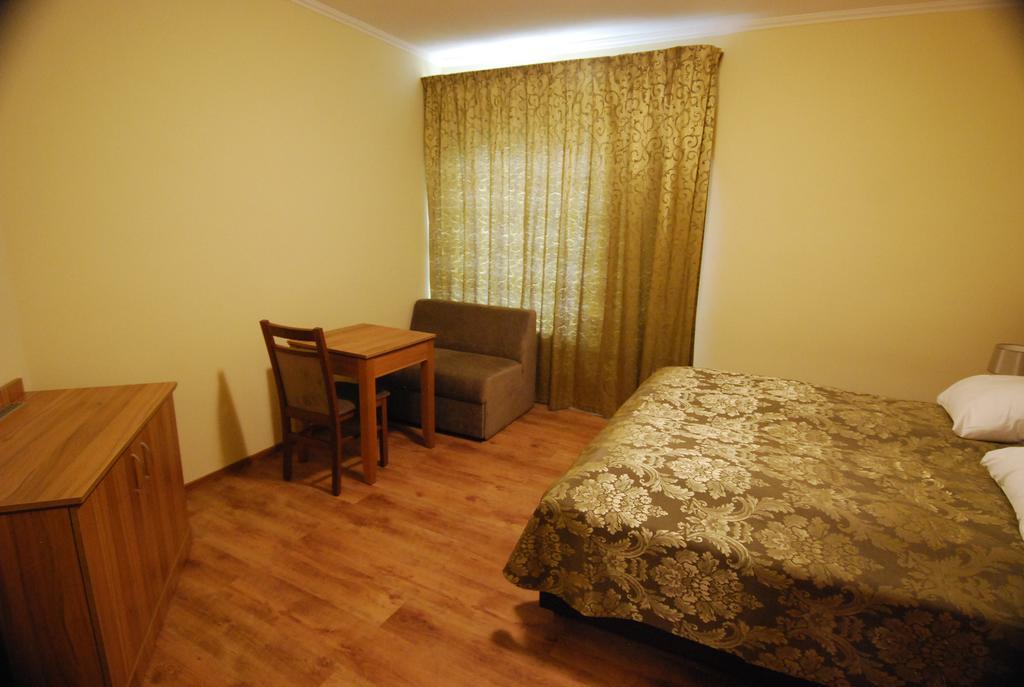 Ivanek Guest House Звиковске Подгради Экстерьер фото