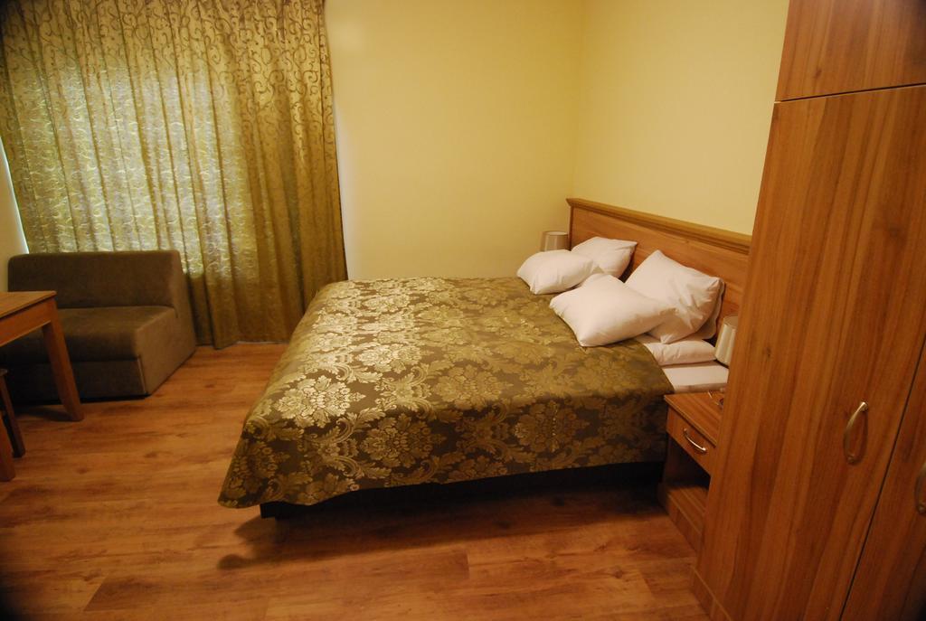 Ivanek Guest House Звиковске Подгради Экстерьер фото